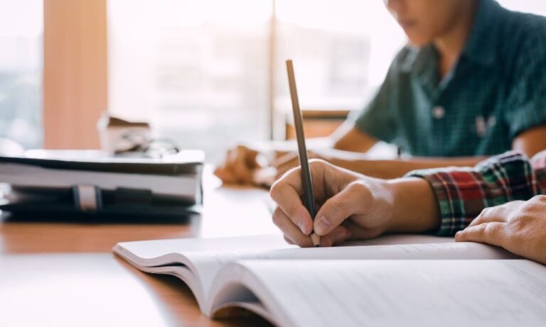 How to Prepare High School Students for College Writing 2 How to Prepare High School Students for College Writing